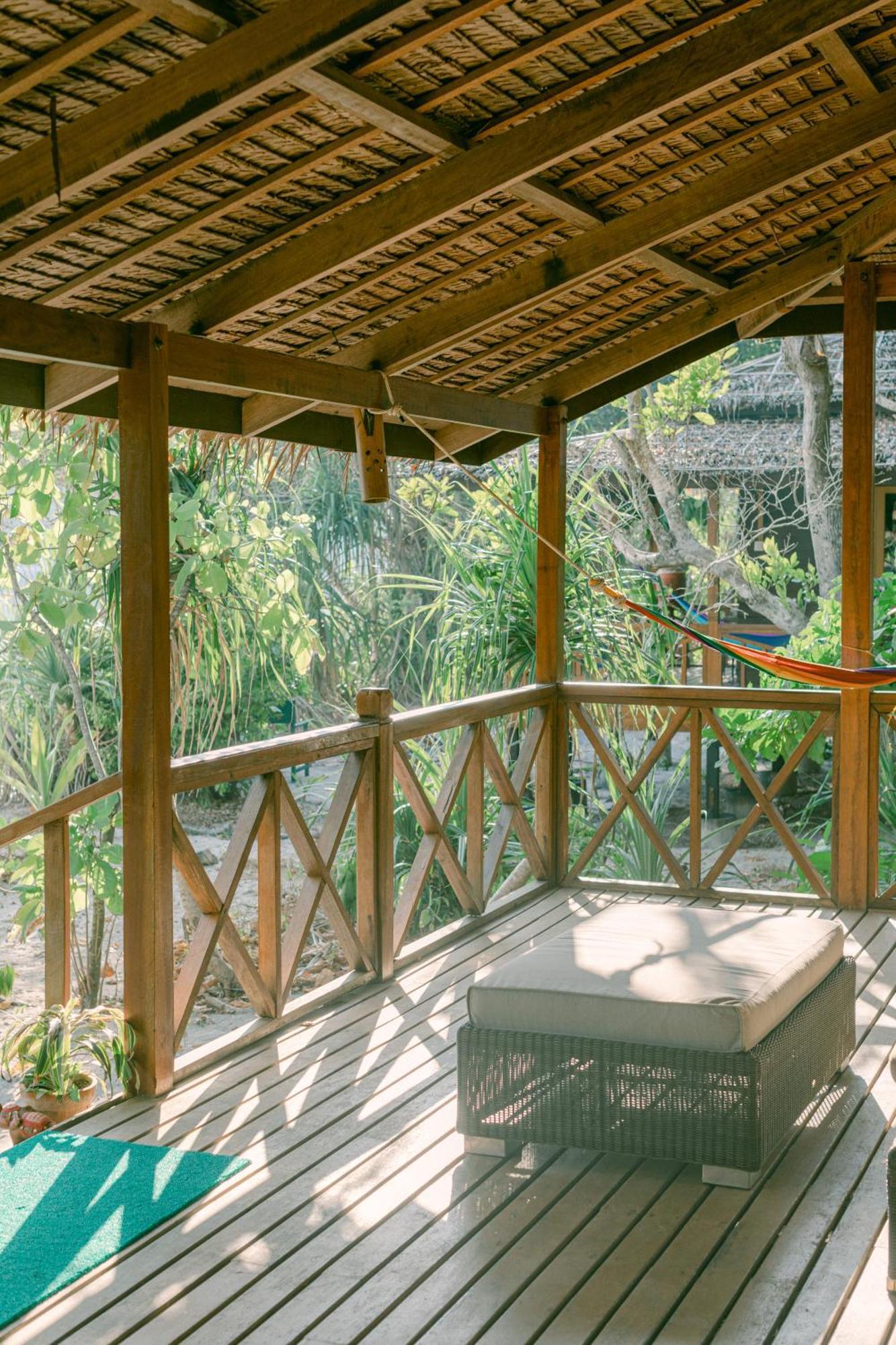 Boulder Bay Eco Resort - Nga Khin Nyo Gyee Island Extérieur photo