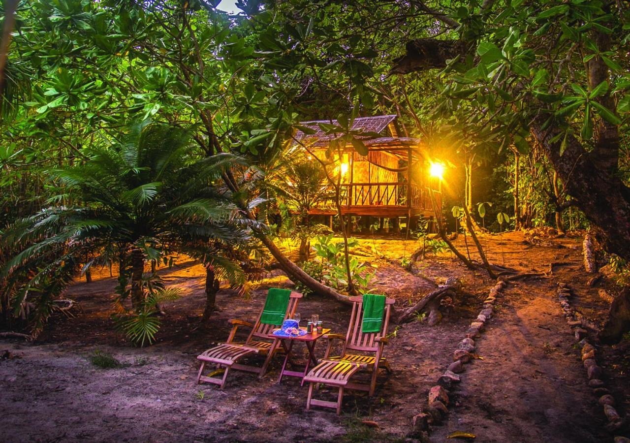 Boulder Bay Eco Resort - Nga Khin Nyo Gyee Island Extérieur photo